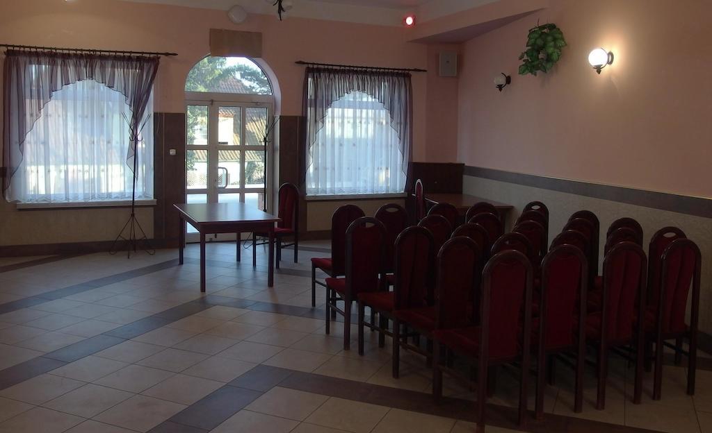Hotelik Mazury Olecko Exteriör bild