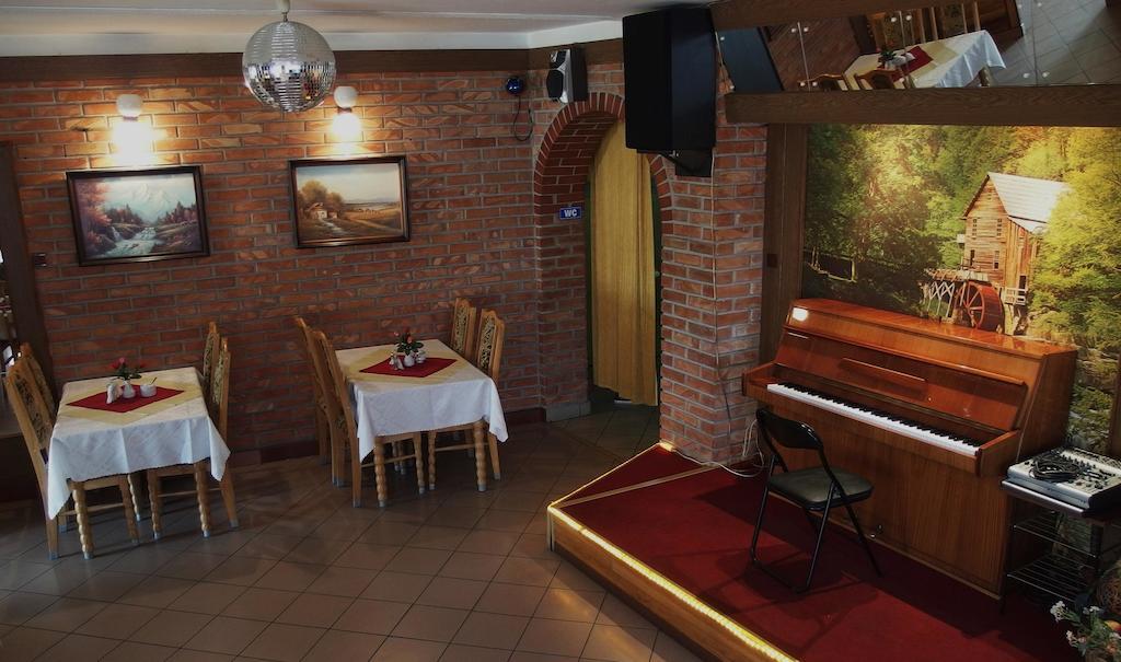 Hotelik Mazury Olecko Exteriör bild
